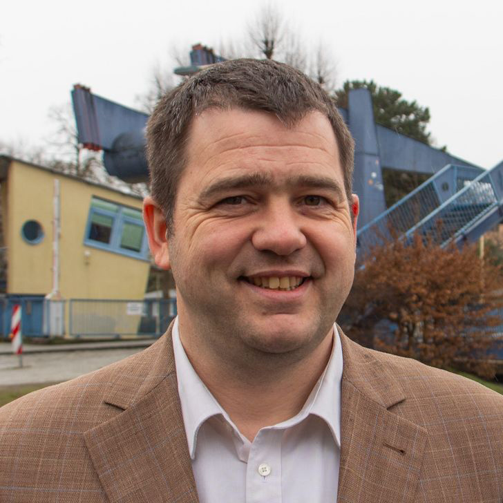 Achim Schneider